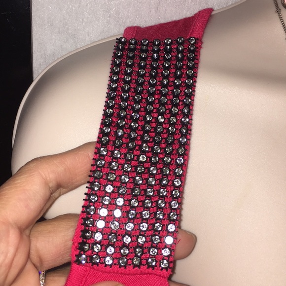 Top - Picture 3 of 4